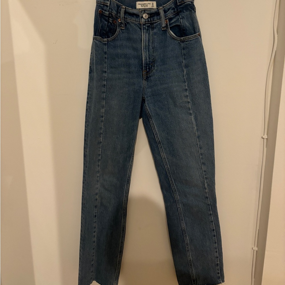 Abercrombie Ultra High Rise 90s Straight Jean